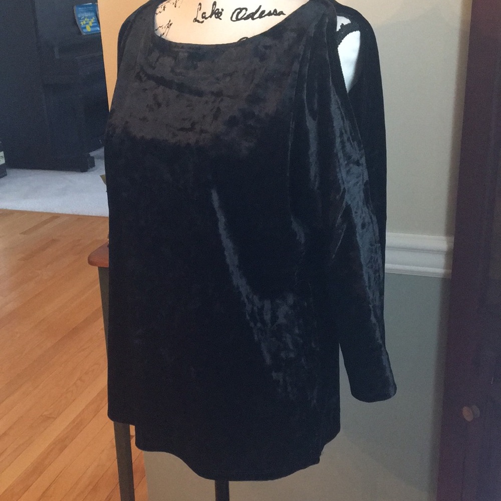 NWT! Black Crushed velvet cold shoulder top